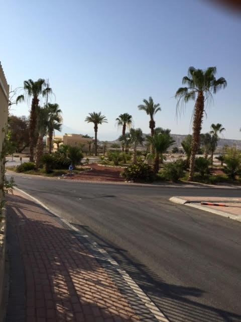 הבית של דרורי Neve Zohar Esterno foto