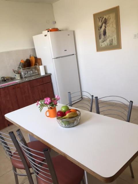 הבית של דרורי Neve Zohar Esterno foto